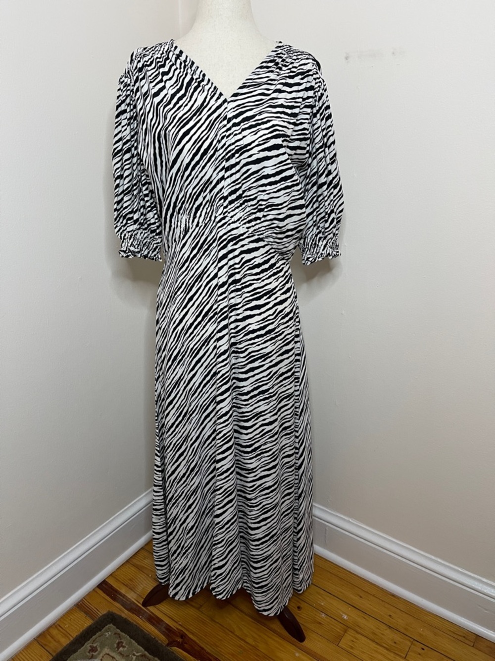 Faithfull The Brand Zebra Print Midi Dress L Puff Sleeve Rayon